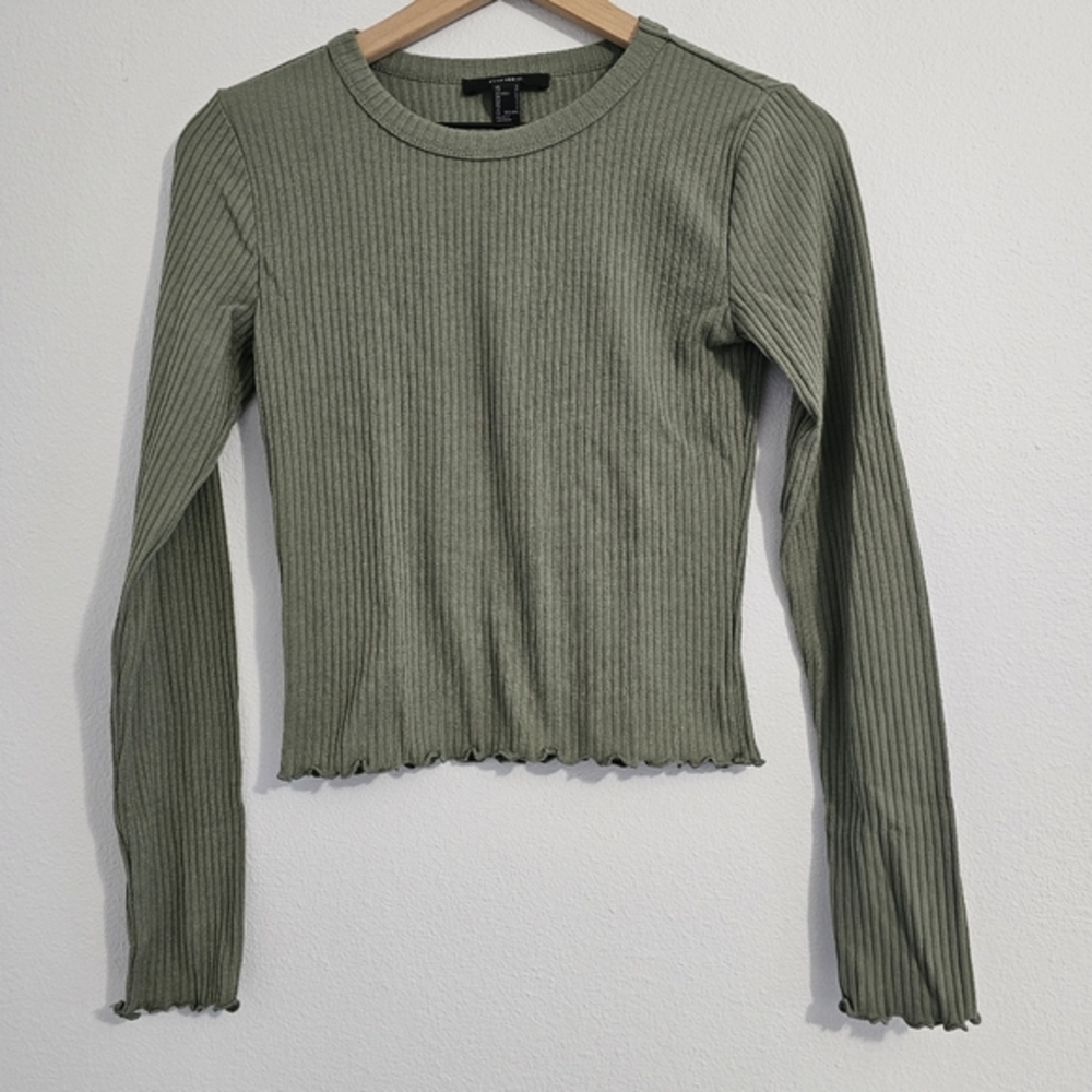 Forever 21 • Ribbed‎ Long Sleeve Top